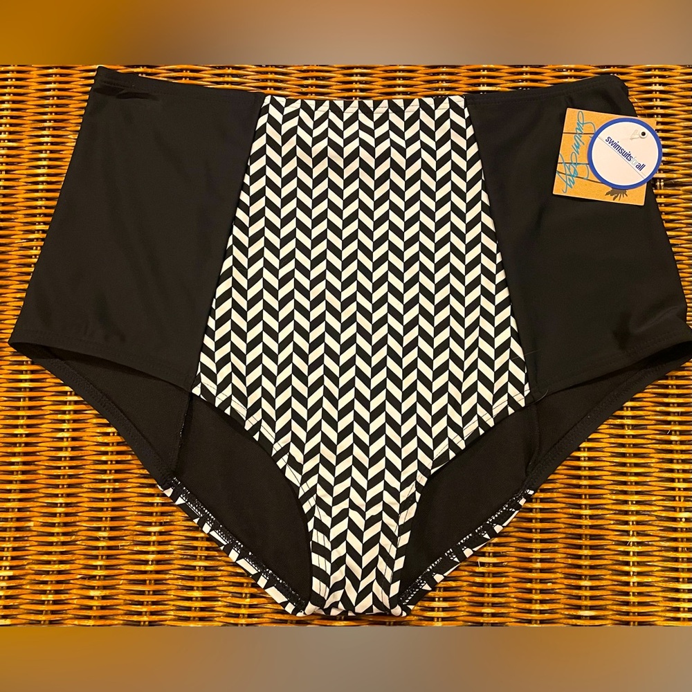 ⭐️3/$15⭐️ Black and White High-Waisted Bikini Bottom